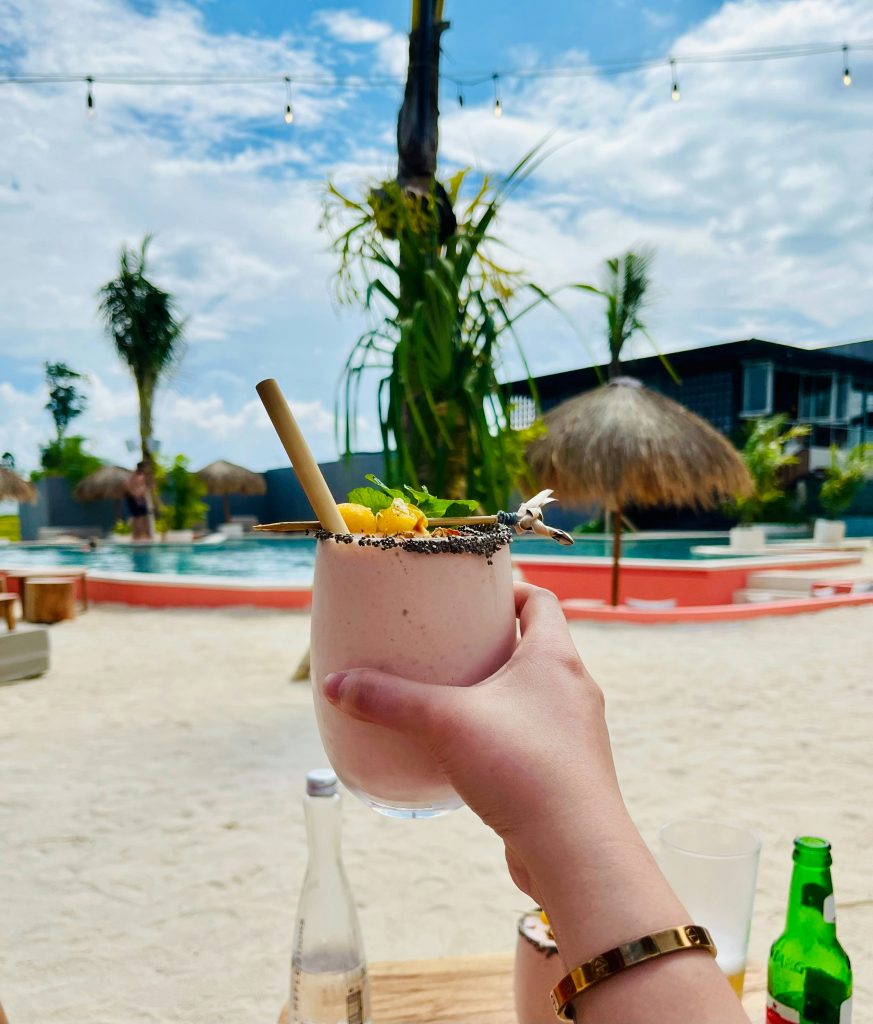 midlife globetrotter